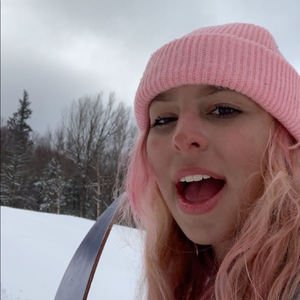 Meet your Posher, Sierra